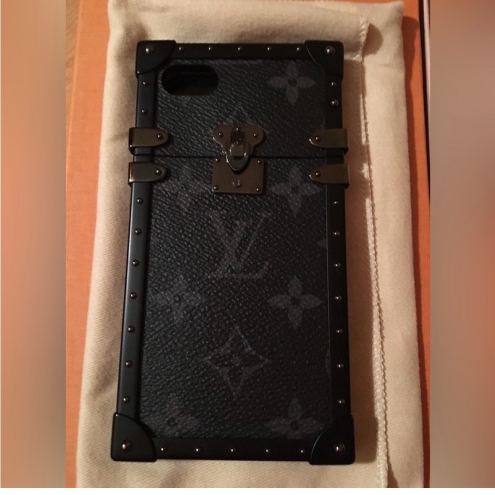Louis Vuitton Monogram Eye Trunk iPhone 7 Case 🖤 NWT - Picture 10 of 10